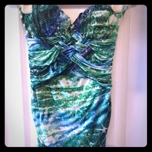 Very elegant tube dress.